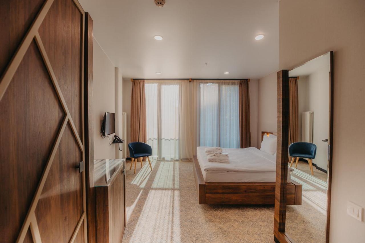 Capo Verde Hotel Batumi Ngoại thất bức ảnh
