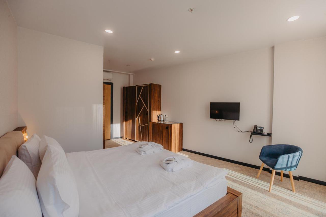 Capo Verde Hotel Batumi Ngoại thất bức ảnh