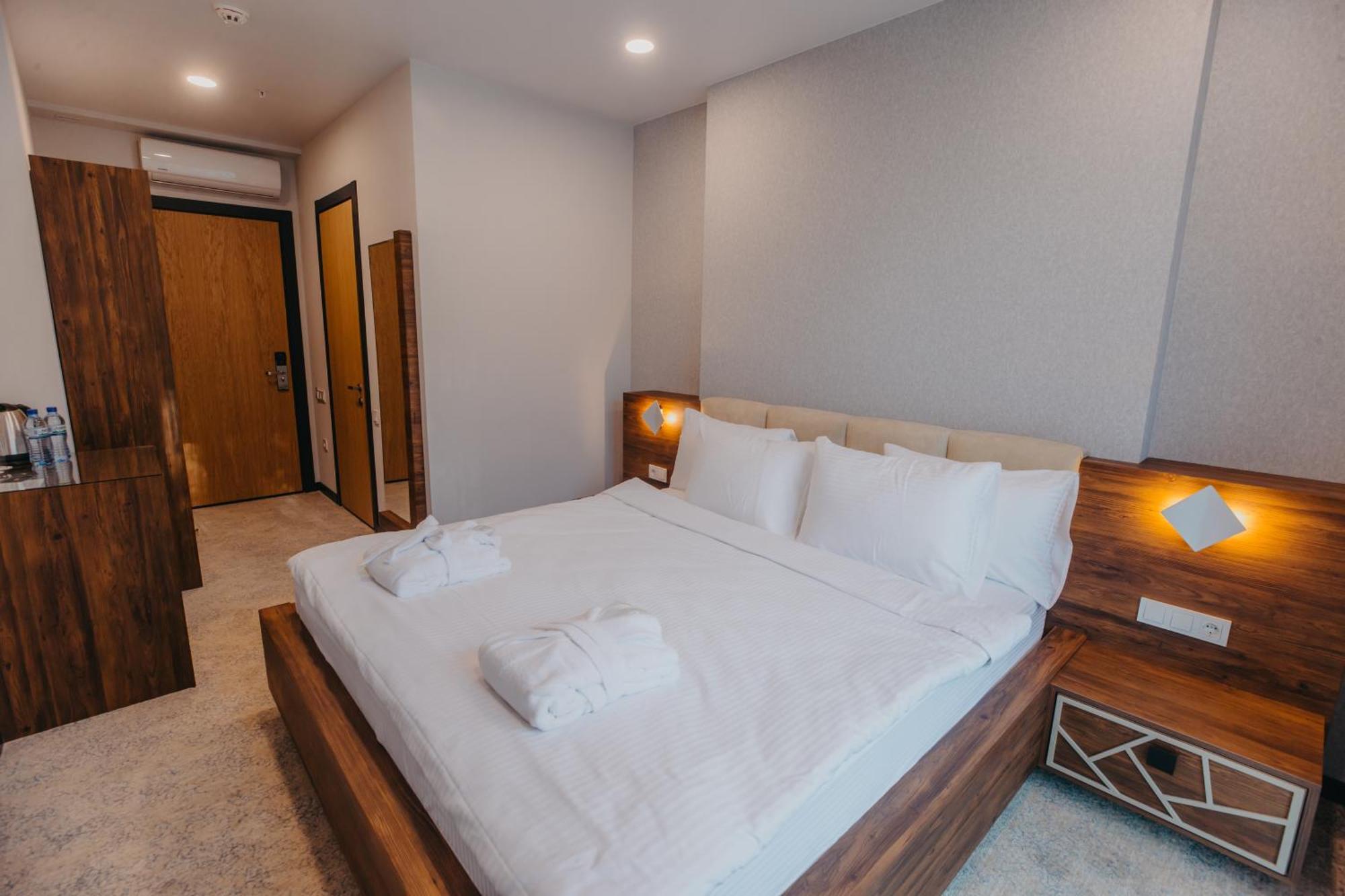 Capo Verde Hotel Batumi Ngoại thất bức ảnh